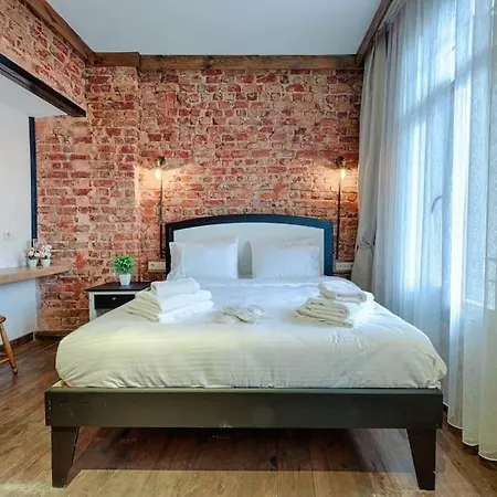 Azad Homes Tomtom Estambul
